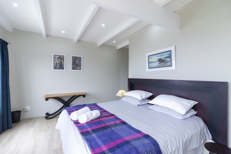 6 Bedroom Property for Sale in West Beach Eastern Cape